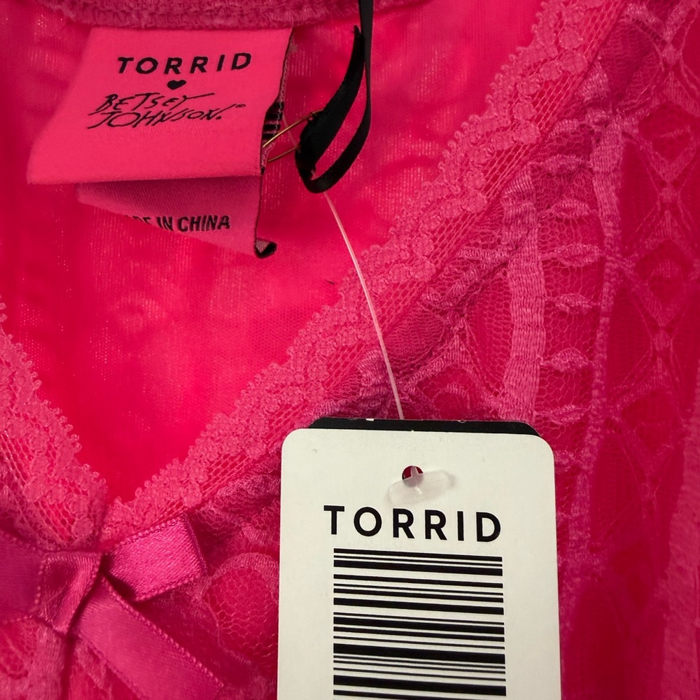 Torrid x Betsey Johnson hot pink Babydoll. NWT 1X - Picture 2 of 3